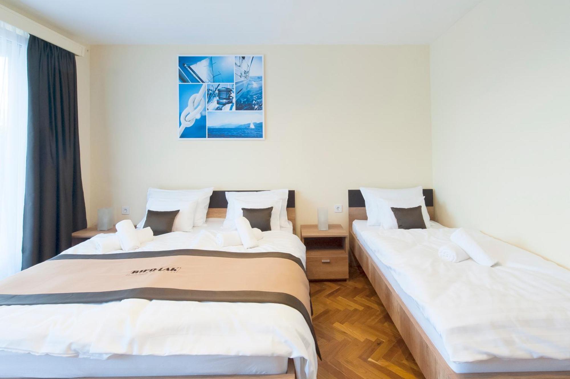 Bier-Lak Apartman House 71 Balatonlelle Bagian luar foto