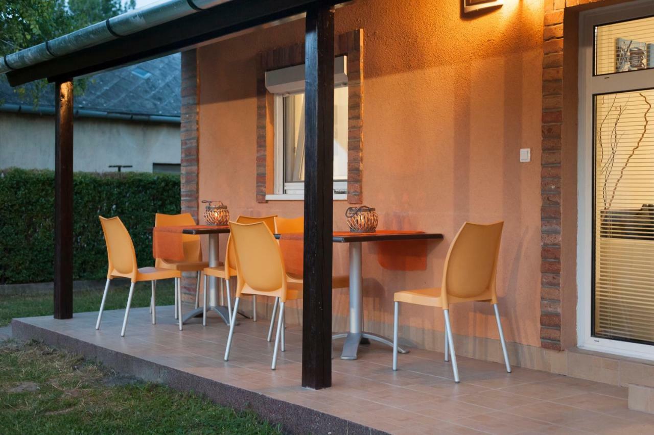 Bier-Lak Apartman House 71 Balatonlelle Bagian luar foto