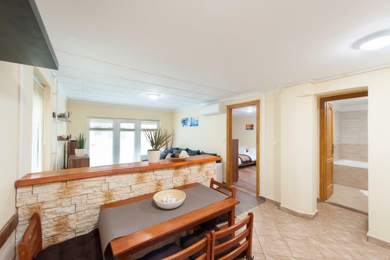 Bier-Lak Apartman House 71 Balatonlelle Bagian luar foto