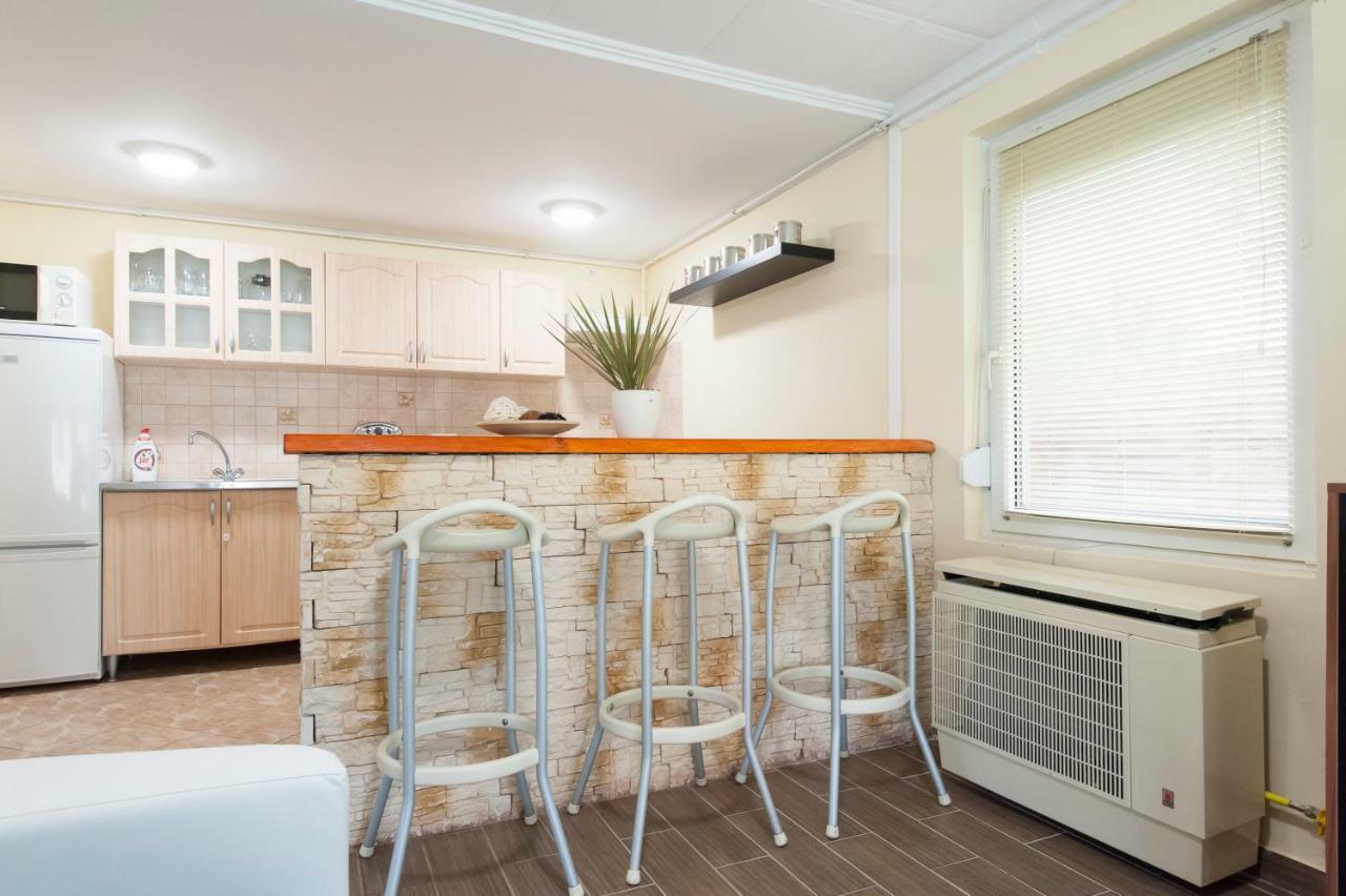 Bier-Lak Apartman House 71 Balatonlelle Bagian luar foto