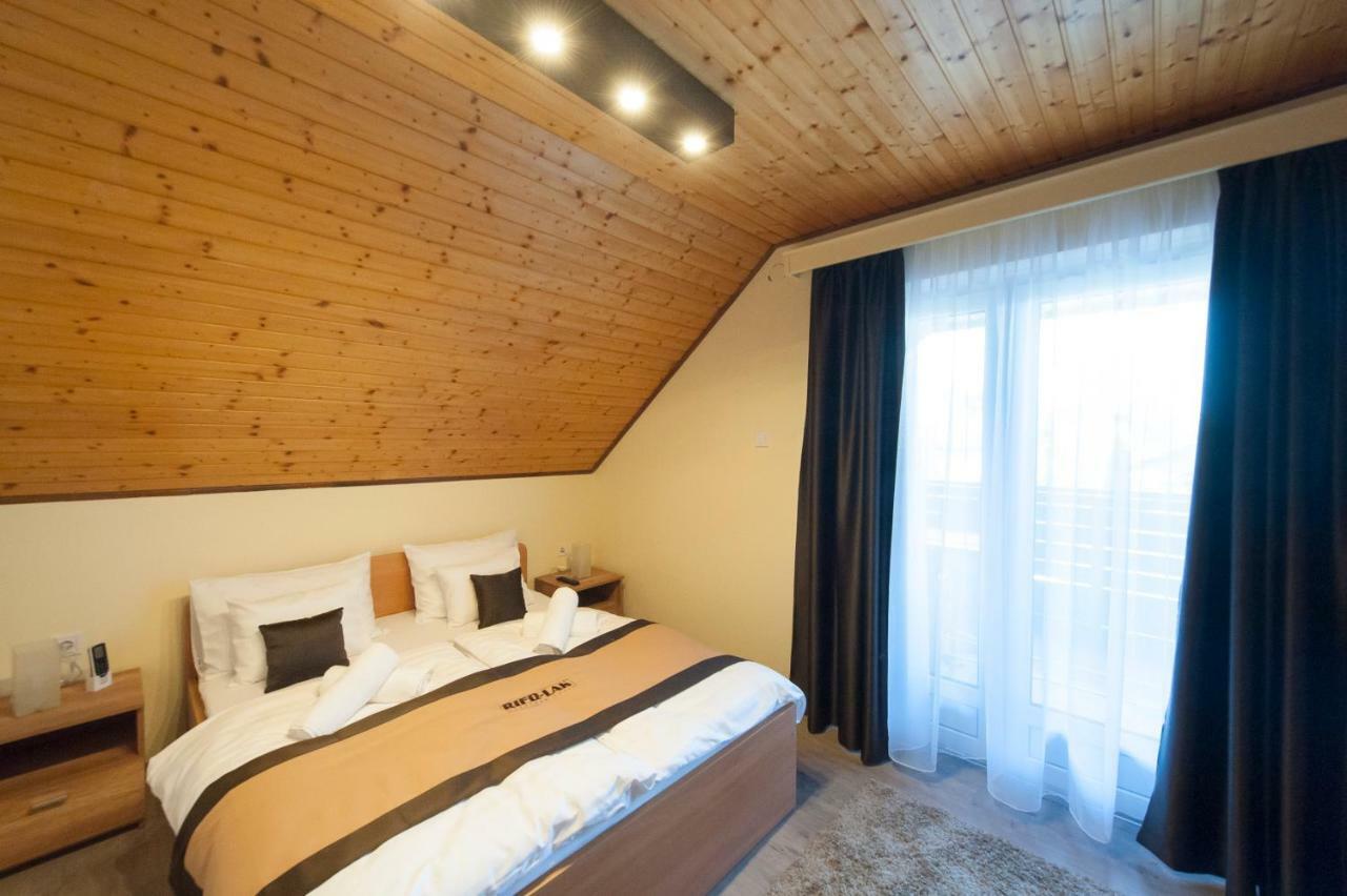Bier-Lak Apartman House 71 Balatonlelle Bagian luar foto