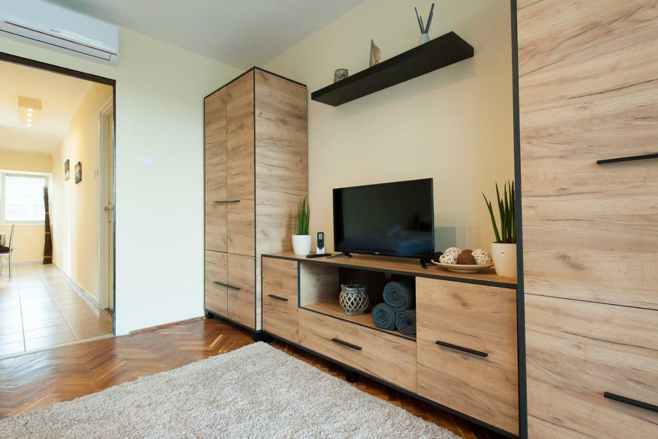 Bier-Lak Apartman House 71 Balatonlelle Bagian luar foto